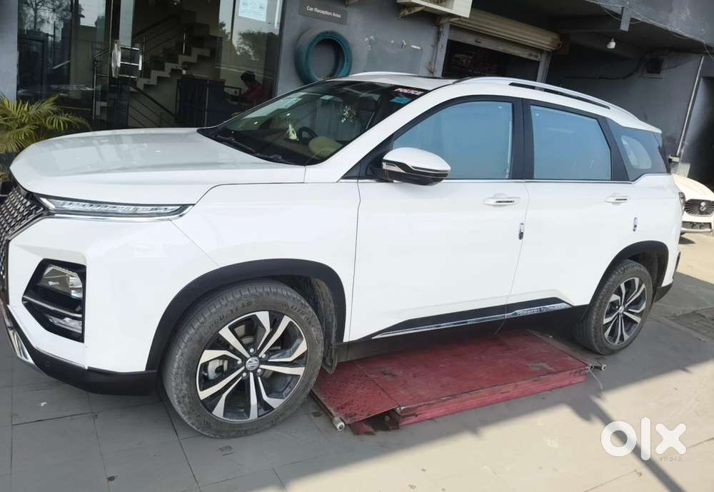 Mg Hector Plus 2023 Petrol New Condition