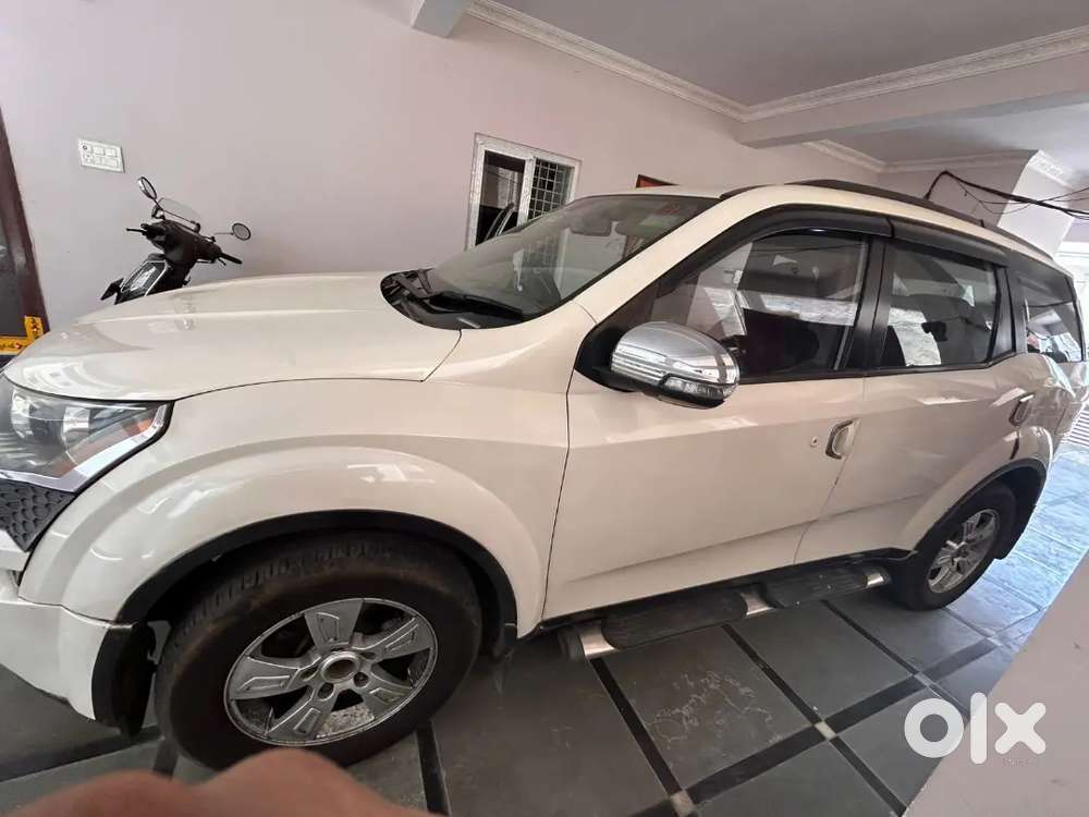 Mahindra Xuv500 W8 Top Model Diesel Manual  Single Family Maintained