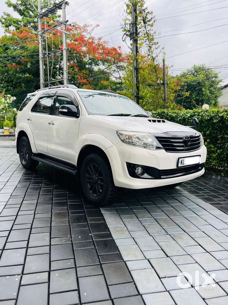 Toyota Fortuner 2012