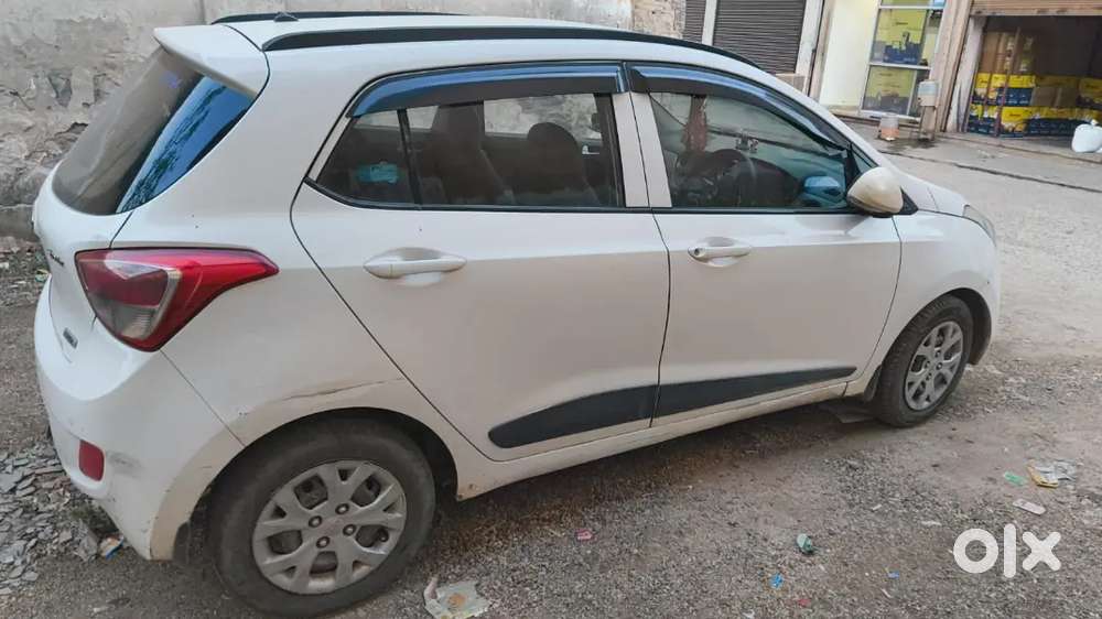 Hyundai Grand I10 2015 Diesel 177000 Km Driven