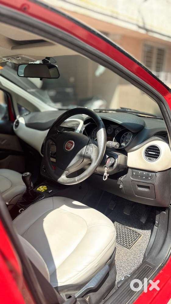 Fiat Punto Evo 2015 Diesel 74658 Km Driven With Company Records.