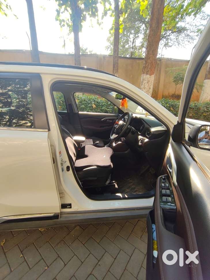 Maruti Suzuki Grand Vitara 1.5 Alpha Smart Hybrid Dual Tone, 2022, P..