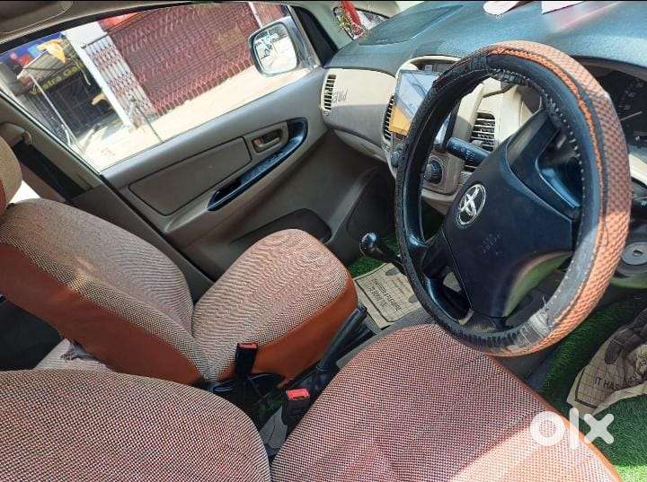 Toyota Innova 2.5 G (diesel) 7 Seater, 2016