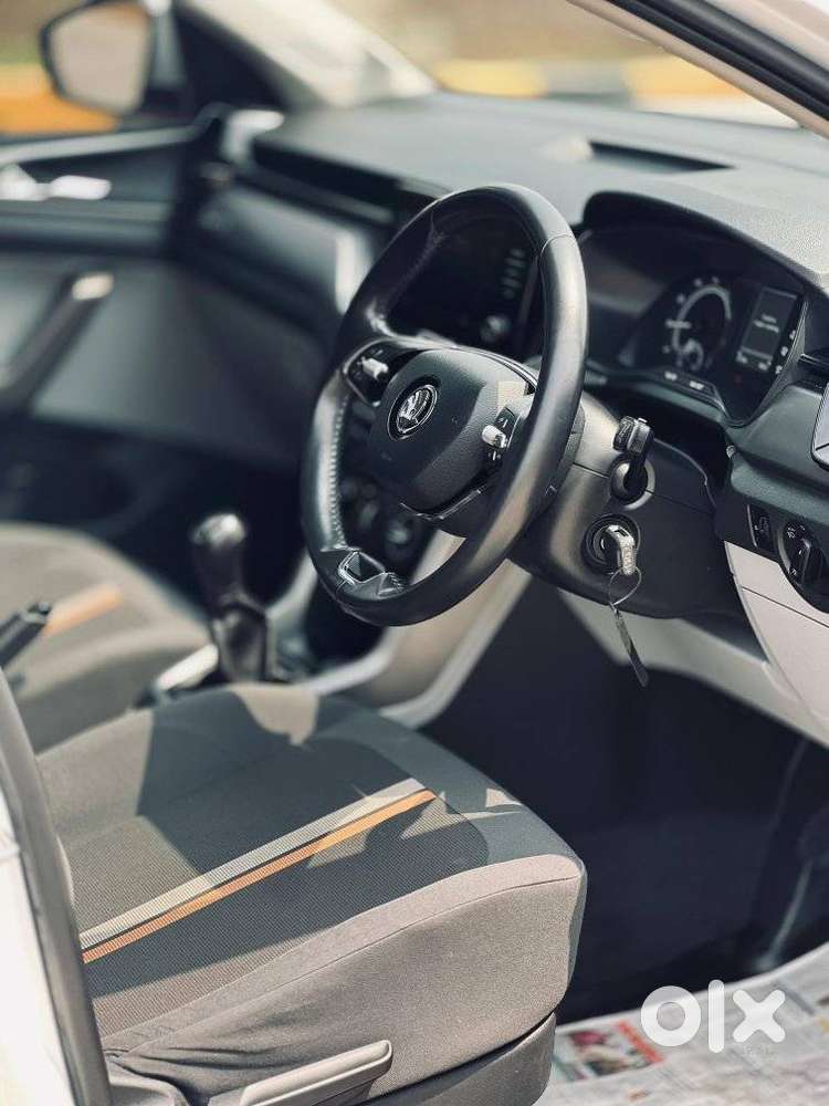 Skoda Kushaq 1.0 Tsi Ambition, 2023, Petrol