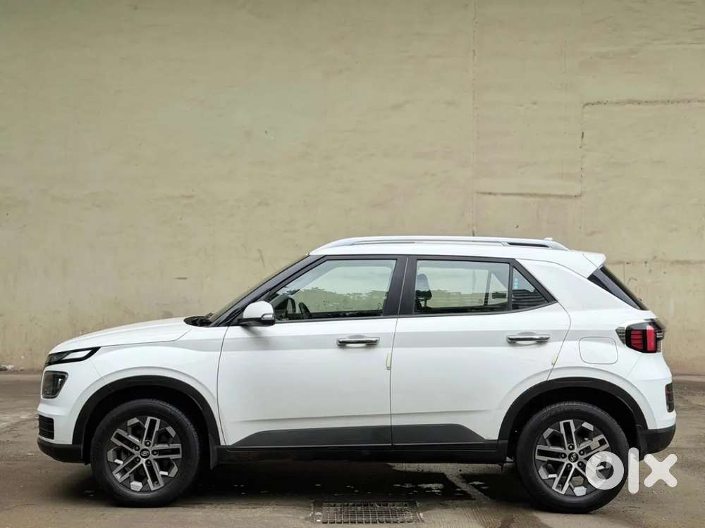 Hyundai Venue 1.0 Sx (o) Turbo Dct, 2023, Petrol