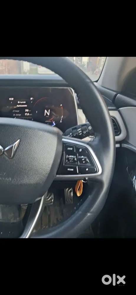 Mahindra Xuv700 Ax7 Diesel 2023 Manual Showroom Condition