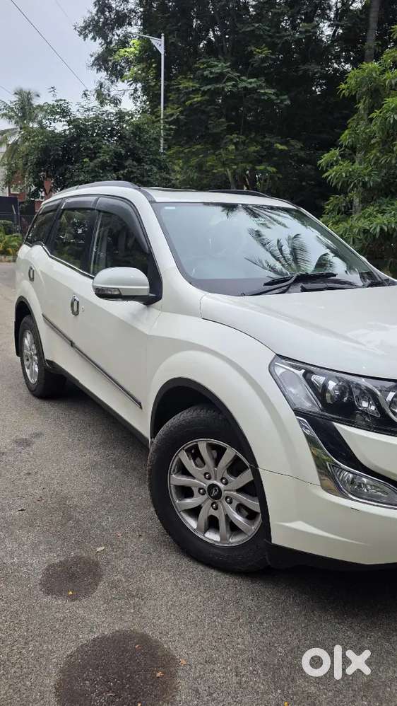 Mahindra Xuv500 2017 Diesel 64000 Km Driven