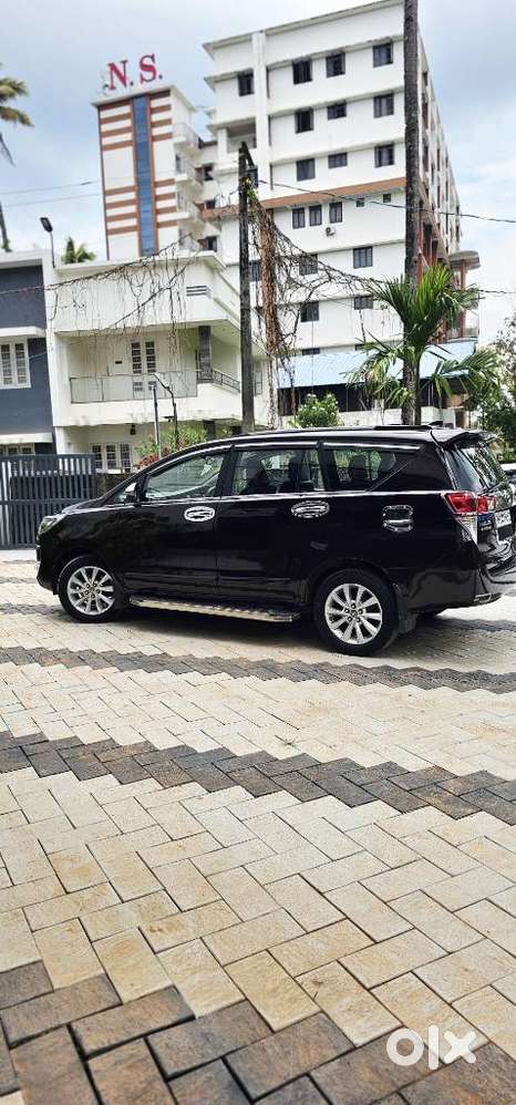 Toyota Innova Crysta 2.8z Automatic, 2018, Diesel