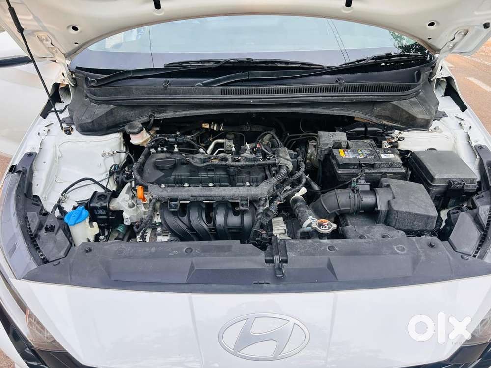 Hyundai I20 Asta (o) 1.2 Mt, 2023, Petrol