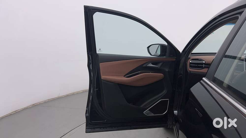 Mg Hector Plus Savvy Pro 1.5 Turbo Petrol Cvt 7 Str, 2023, Petrol