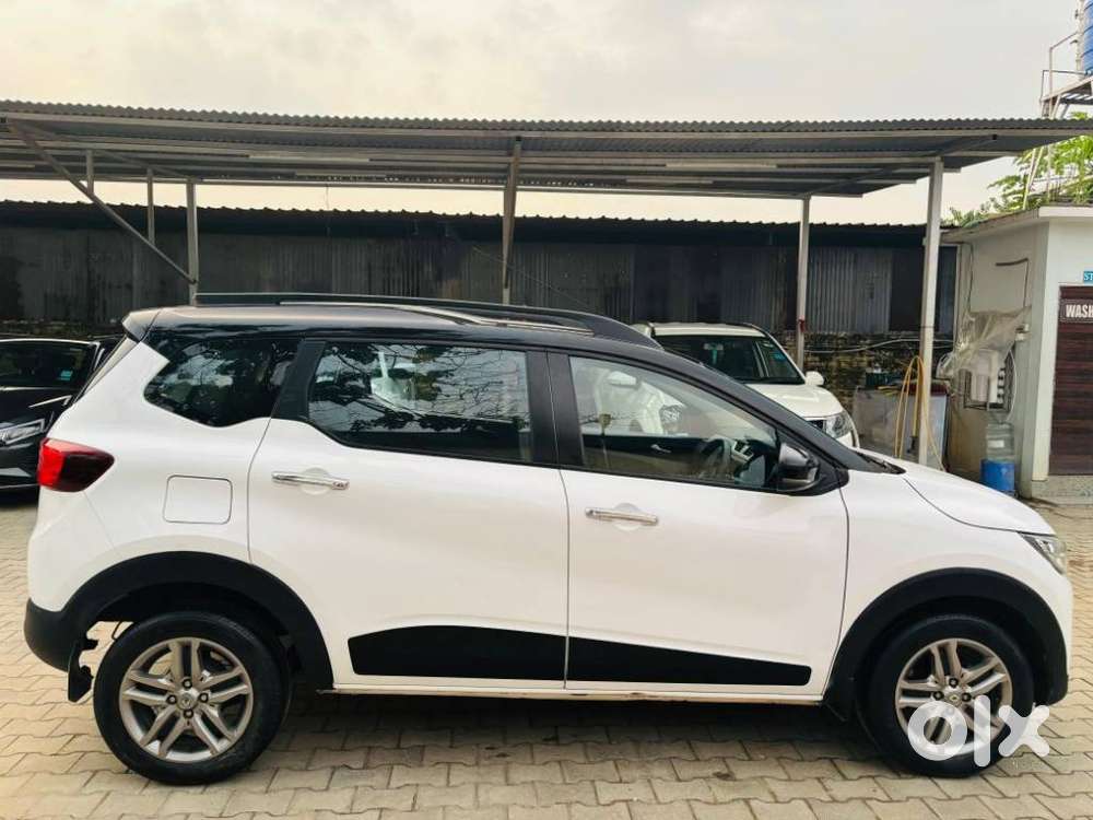 Renault Triber Rxz, 2023, Petrol