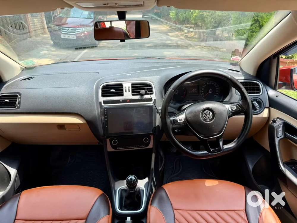 Volkswagen Polo Petrol Highline 1.2l, 2016, Petrol