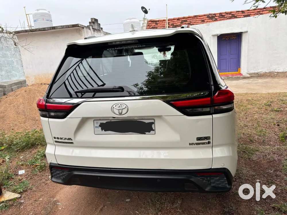 Toyota Innova Hycross 2023 Hybrid Zx