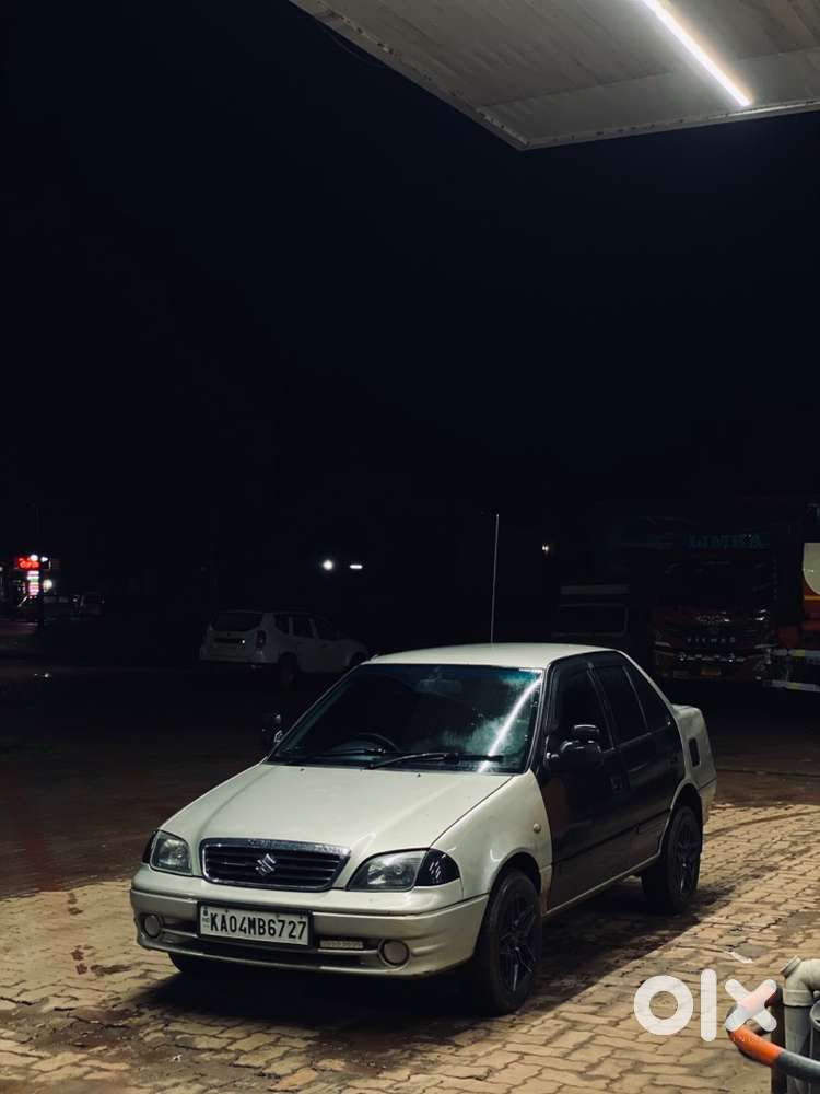 Esteem Lxi Maruti 2005