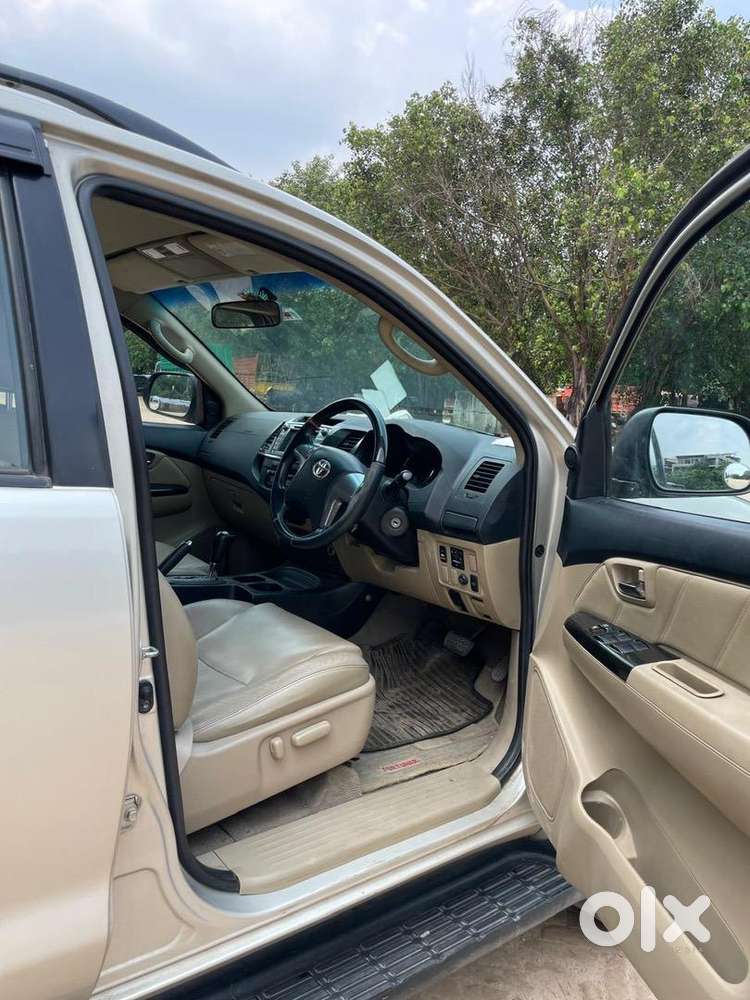 Toyota Fortuner 2014 Diesel 99000 Km Driven