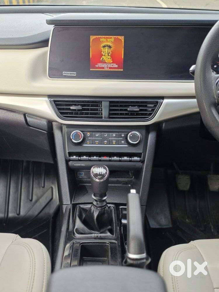 Mahindra Xuv700 2.2 Ax 5 Diesel Mt 7 Str, 2024, Diesel