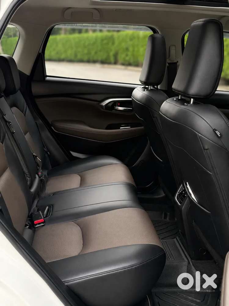 Toyota Urban Cruiser Hyryder 1.5 V Hybrid, 2023, Petrol