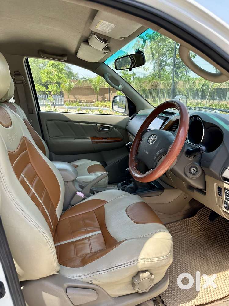 Toyota Fortuner 3.0 4x4 Manual, 2011, Diesel