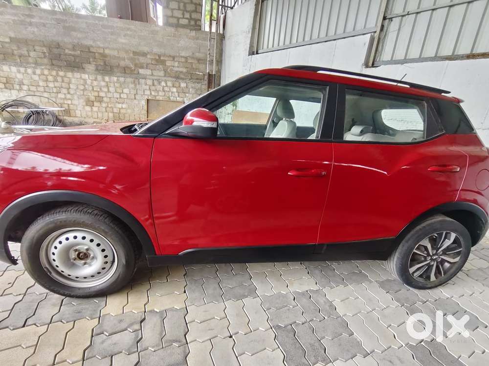 Mahindra Xuv300 W8 (o) 1.5 Diesel Amt Dual Tone, 2022, Diesel