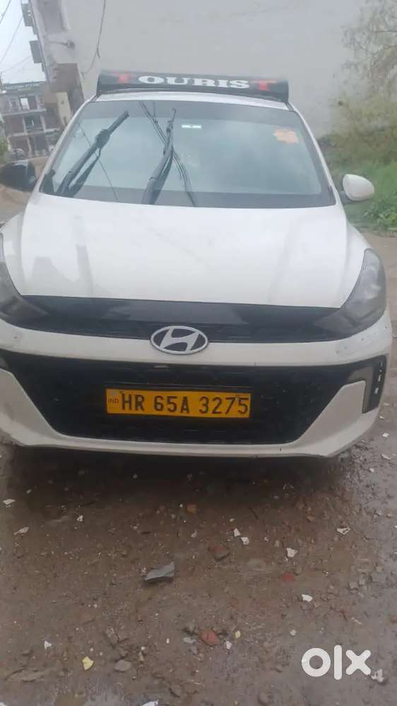 Hyundai Aura 2023 Cng & Hybrids 140 Km Driven