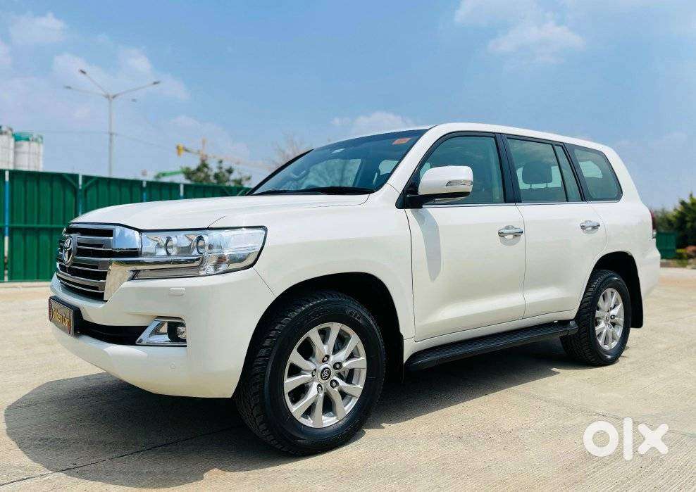 Toyota Land Cruiser [2015-2020] 4.5 Vx Lc 200, 2016, Diesel