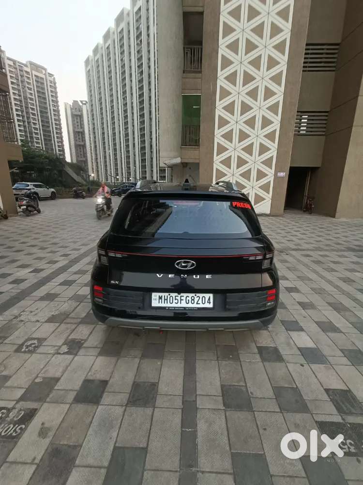 Hyundai Venue Petrol 2024