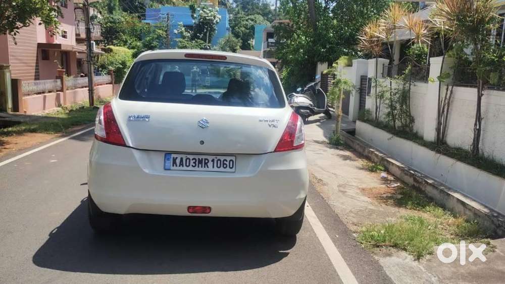Maruti Suzuki Swift 2011-2014 Vxi, 2012, Petrol
