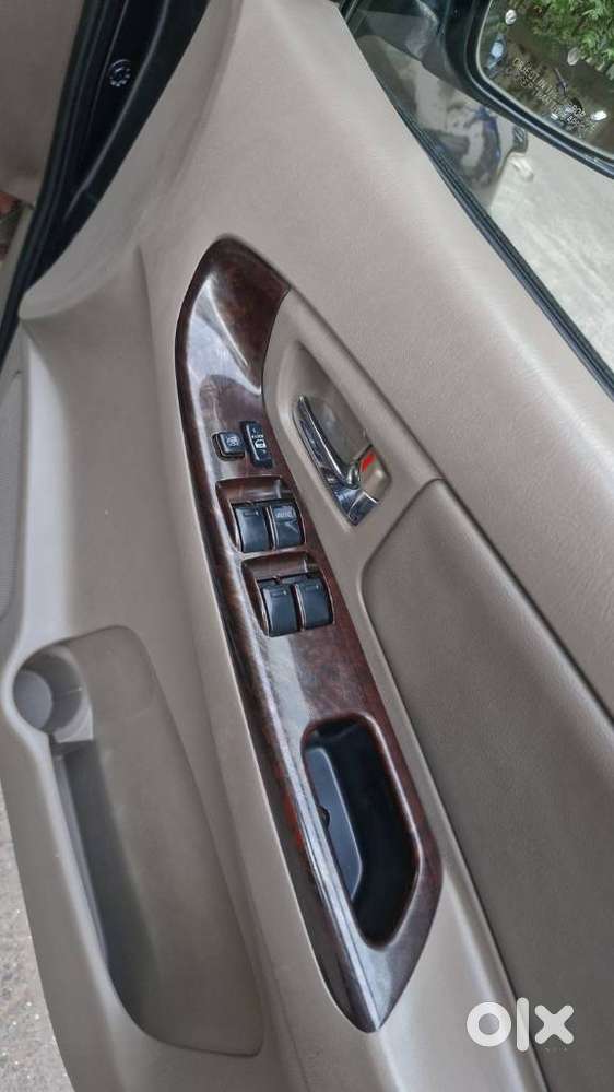 Toyota Innova 2.5 Z Diesel 7 Seater, 2015, Diesel