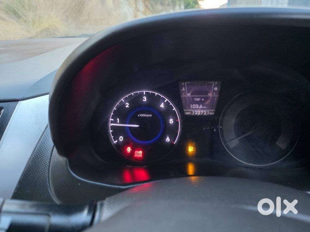 Hyundai Verna Fluidic 1.6 Crdi Sx Opt, 2012, Diesel