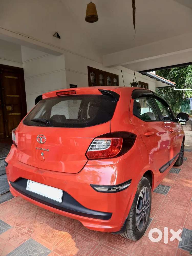 Single Owner Tata Tiago Xz 2020 Showroom Maintained New Clutch & Tyres