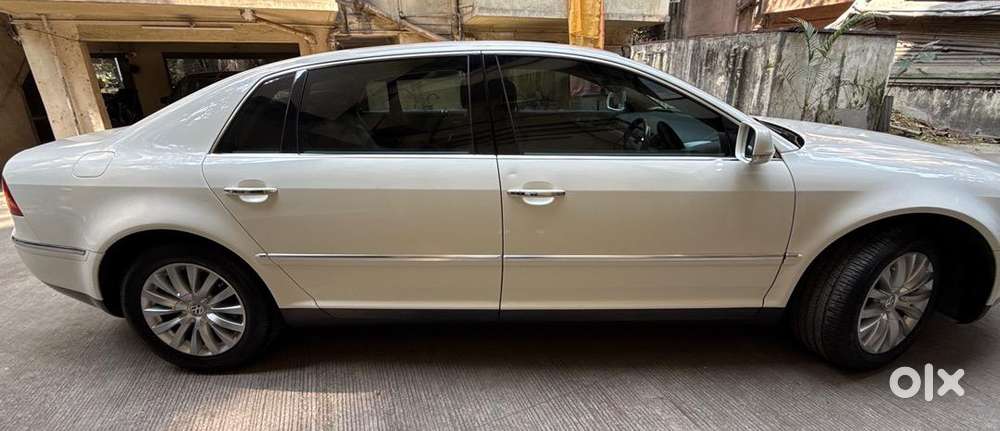 Volkswagen Phaeton 2010 Petrol 33500 Km Driven