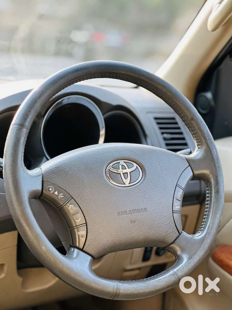 Toyota Fortuner 3.0 4x4 Manual, 2011, Diesel