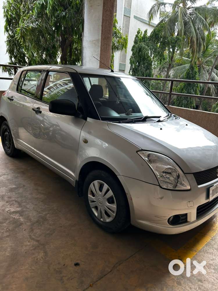 Maruti Swift Vxi 2009 Year Silver Colour