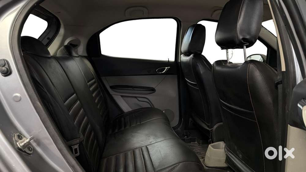 Tata Tigor Xza, 2018, Petrol