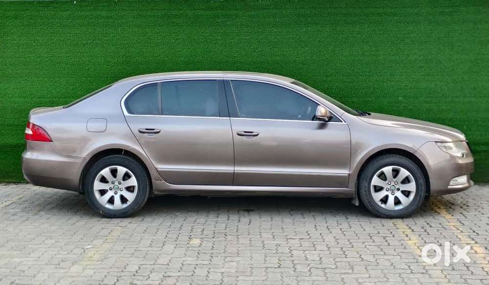Skoda Superb, 2012