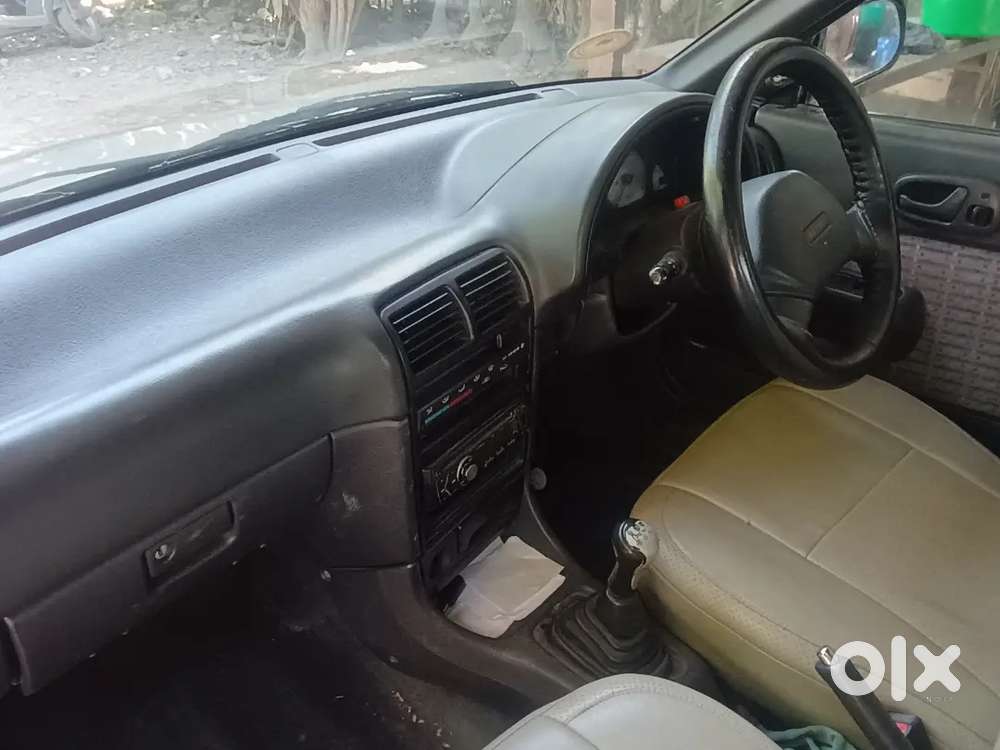 Maruti Suzuki Esteem Lxi 2005