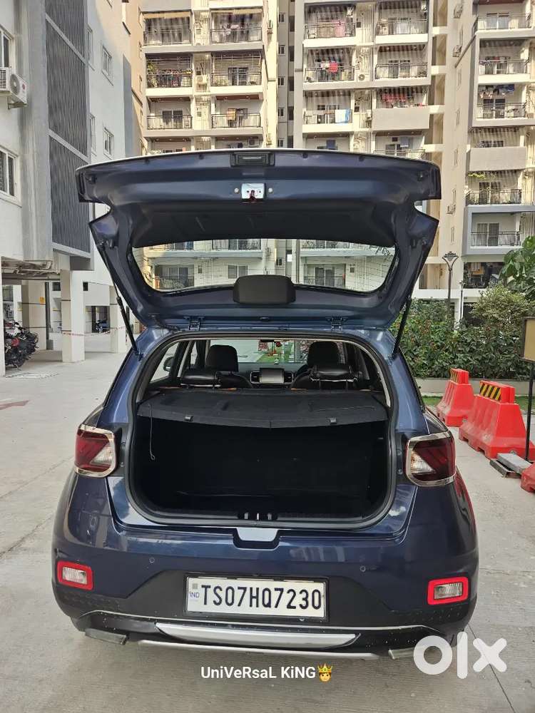 Hyundai Venue 2021 Petrol Well Maintained