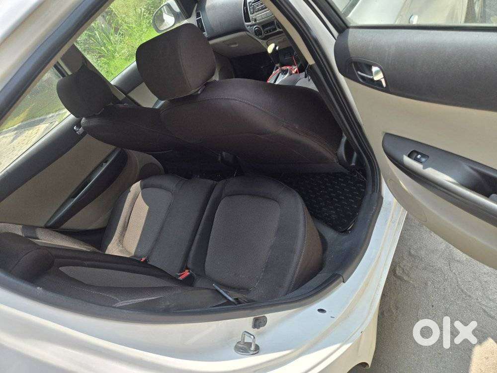 Hyundai I20 Sportz At 1.4, 2012, Petrol