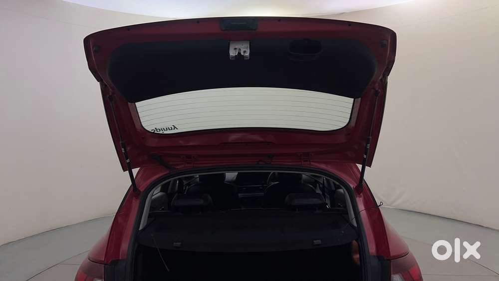 Hyundai New I20 1.2 Asta (o) Ivt, 2023, Petrol