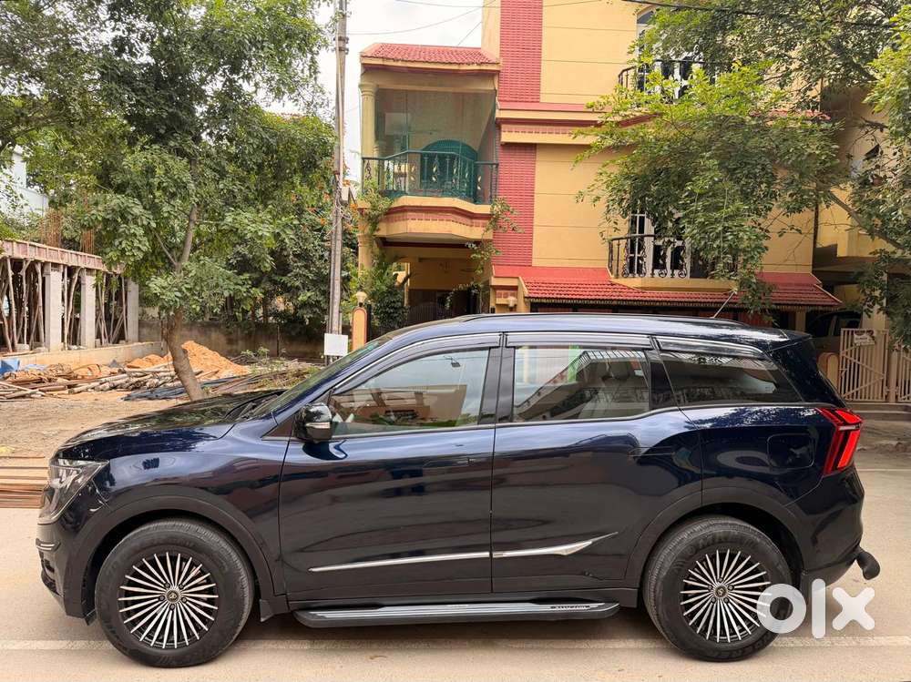 Mahindra Xuv700 Mx Petrol Mt 5 Str (e), 2022, Petrol