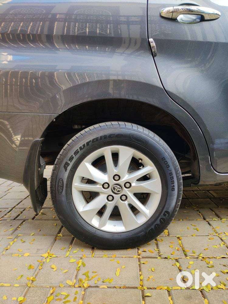 Toyota Innova Crysta 2.4 Gx Mt, 2017, Diesel