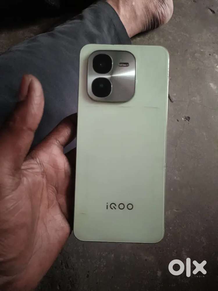 IQOO Z9X 5G (only phone no bill box) - Mobile Phones in undefined