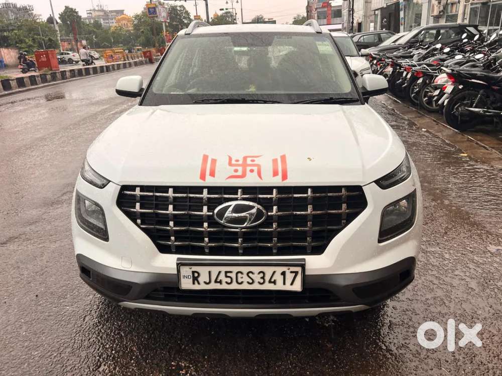 Hyundai Venue 1.2 S (o), 2022, Petrol