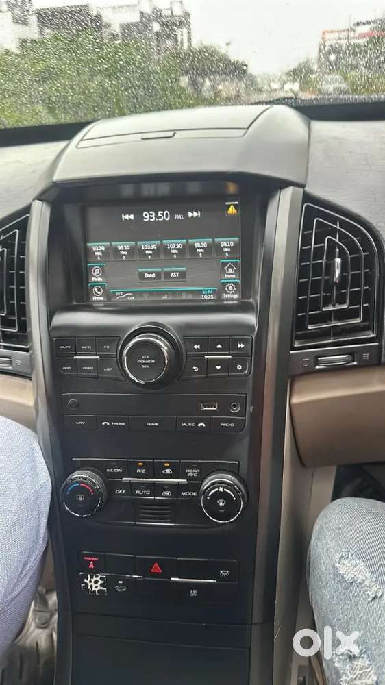Mahindra Xuv500 2016 Diesel 140000 Km Driven