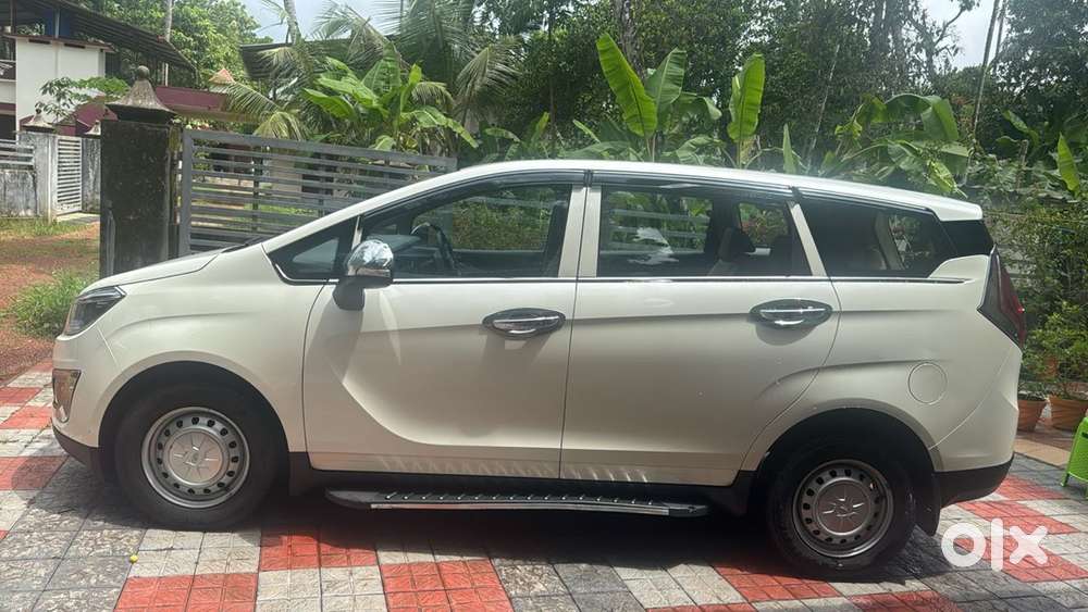 Mahindra Marazzo Diesel 2019 Car