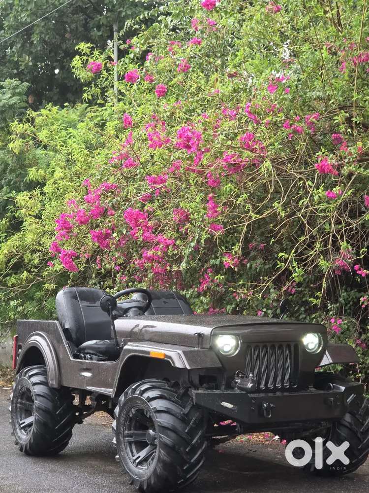Mahindra Jeep Classic 1983