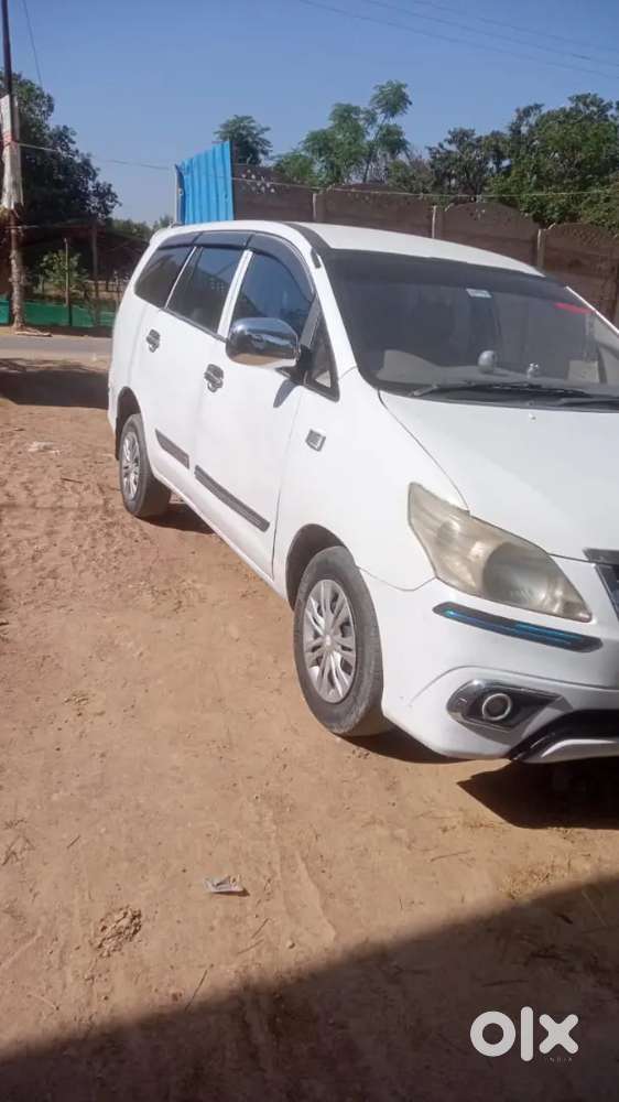 Toyota Innova Hycross 2012 Diesel Manual