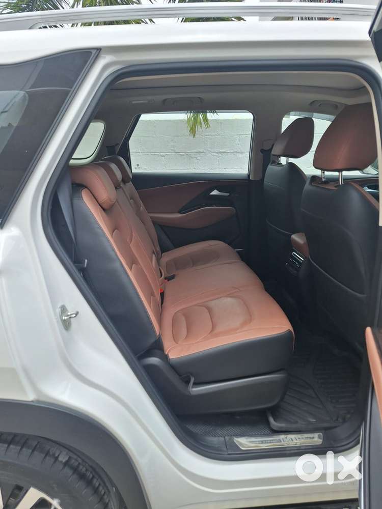 Mg Hector Plus Sharp Pro 1.5 Turbo Petrol Cvt 6 Str, 2024, Petrol