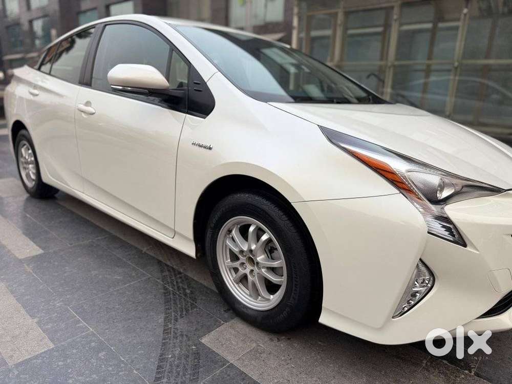Toyota Prius Z8, 2017, Petrol