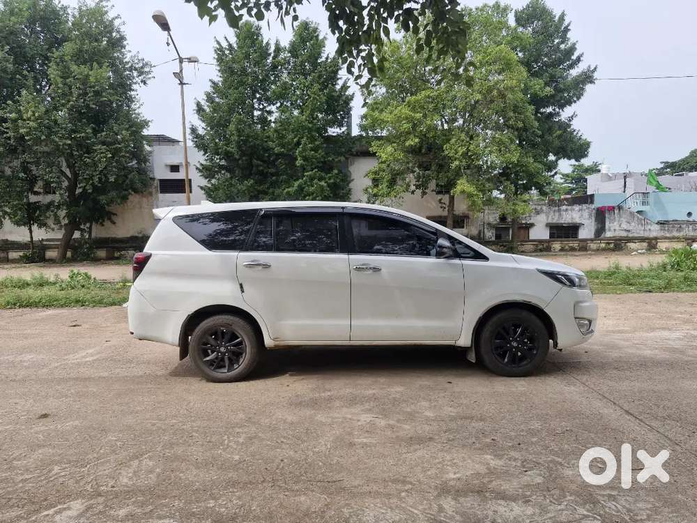 Toyota Innova Crysta 2019